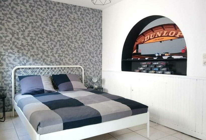 Charmante Maison Dans Petite Citée De Caractère 13km Du Zoo