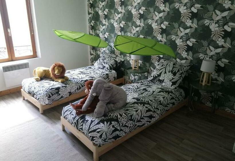 Charmante Maison Dans Petite Citée De Caractère 13km Du Zoo