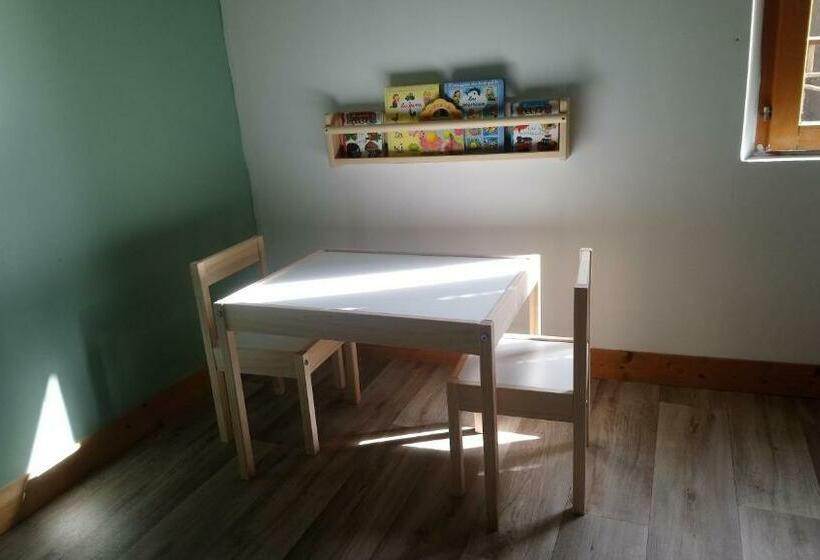 Charmante Maison Dans Petite Citée De Caractère 13km Du Zoo