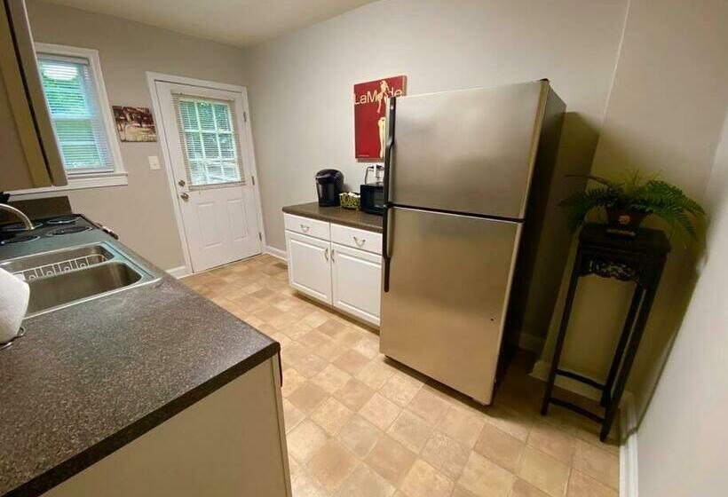 Charming Condo Near Downtown, Ncsu And Pnc Arena