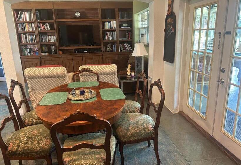 Cozy House 3 Large Bedrooms 3full Bath And King Beds