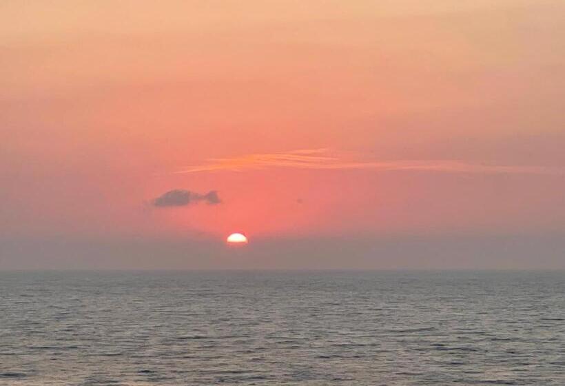 El Rancho Busto   Luarca