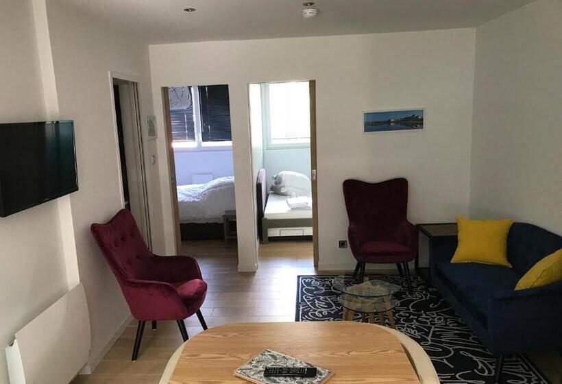 Entre Mer Et Commerces