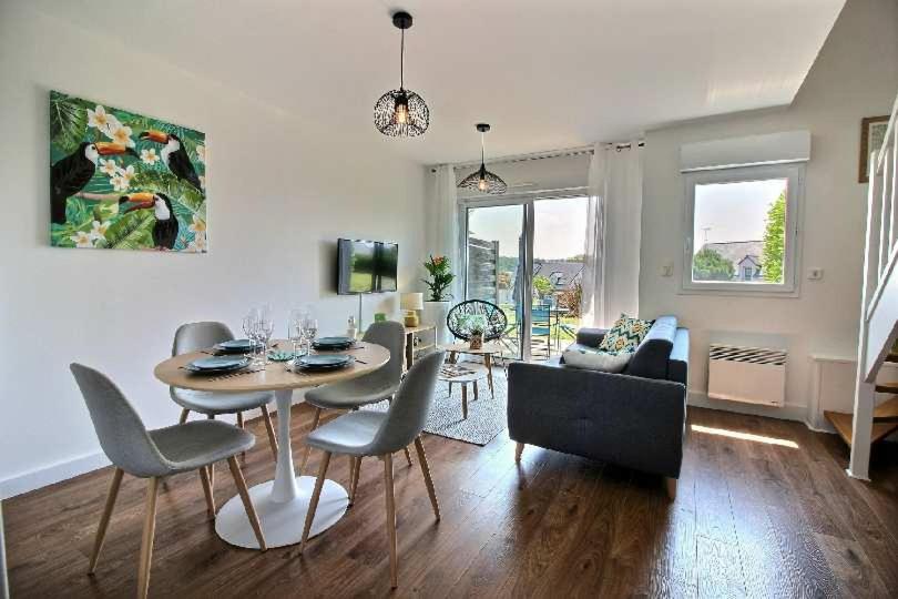 Gite   Le Toucan   Maison Avec Terrasse Dans Parc Avec Piscine Proche Plages Et Golf