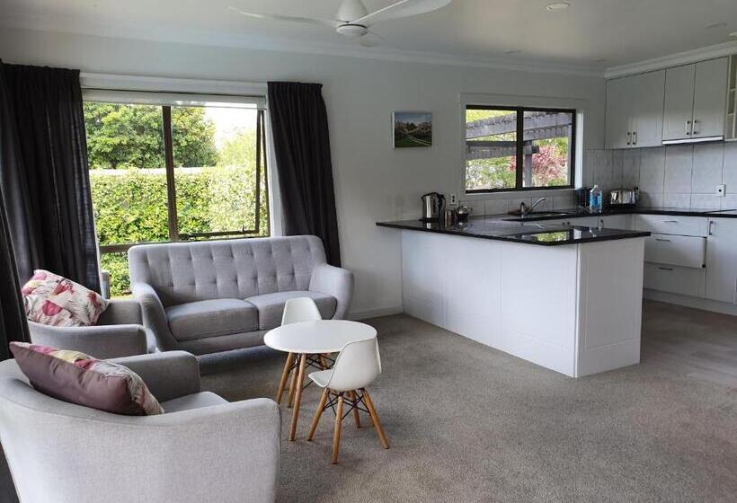 Kerikeri Central House