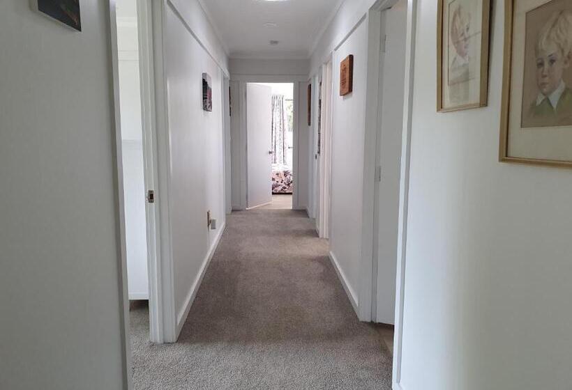 Kerikeri Central House