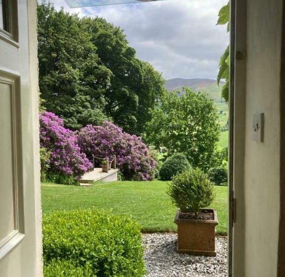 Plas Yn Yale With Mountain Views From All Windows