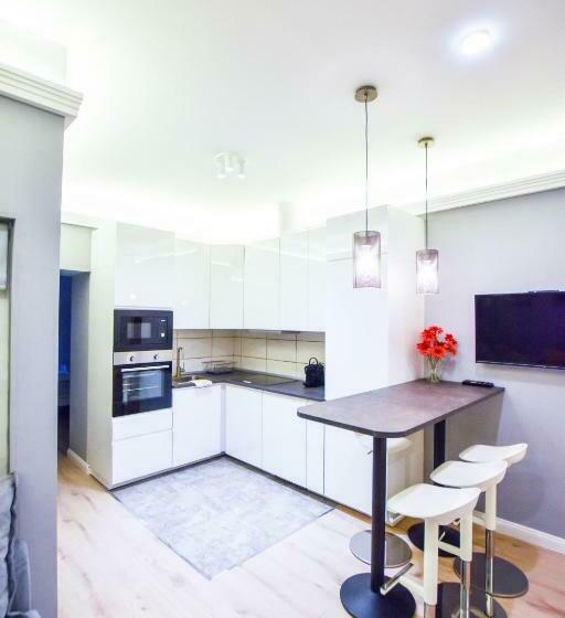 Riverside Apartment In Downtown