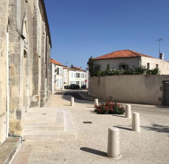 Studio 35m2 Dans Joli Village Proche Mer