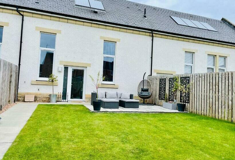 The Old Schoolhouse, Kinross