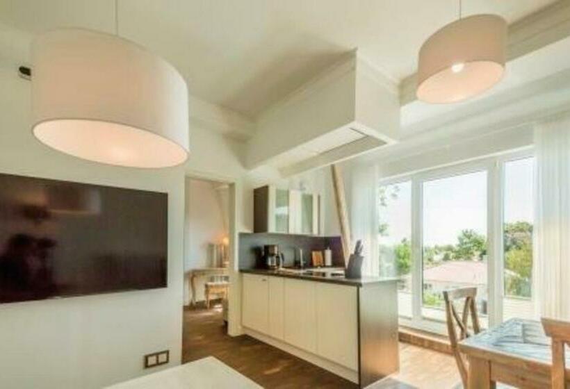 Villa Anker 1 Etage   Links