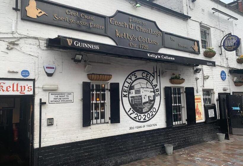 Weekend City Break Plush Pad