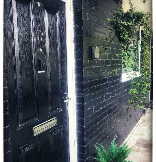 Authentic Battersea Experience