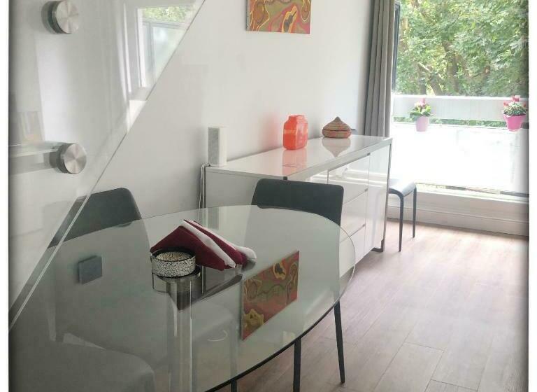 Authentic Battersea Experience