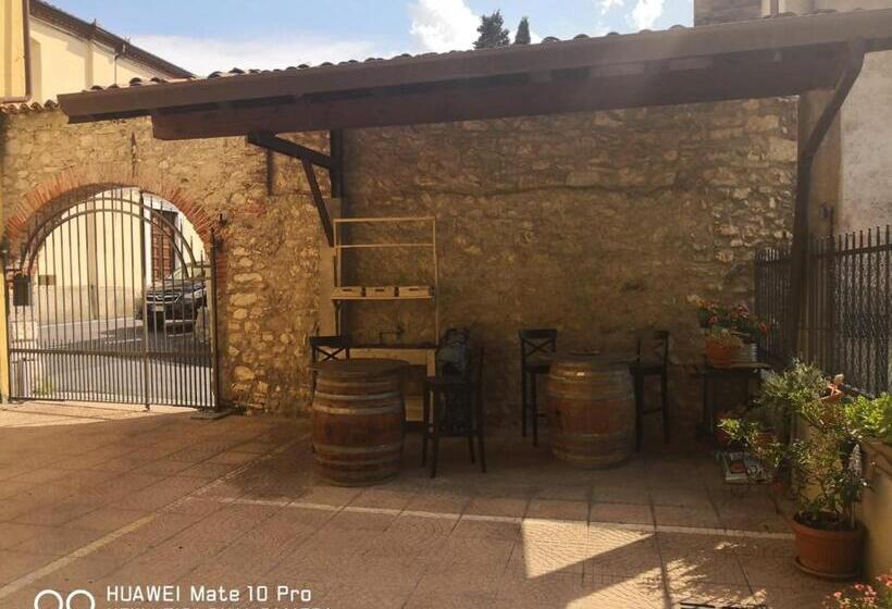 Borgo Volciano Garda Lake App1
