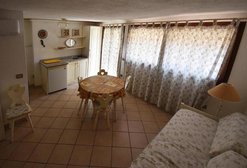 Centro Servizi Marinella