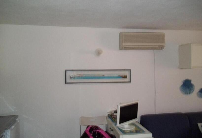 Centro Servizi Marinella