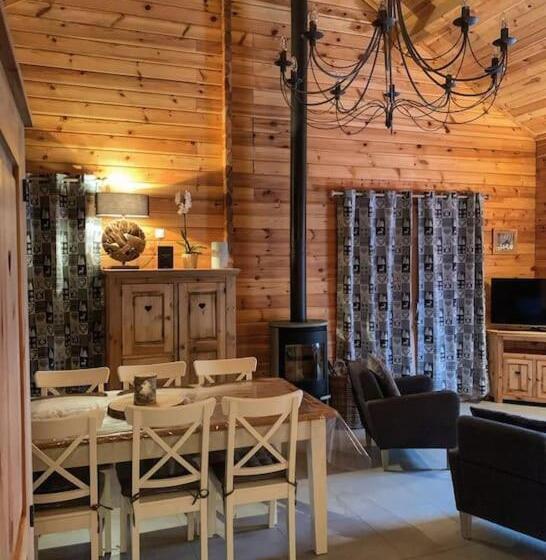 Chalet Le Familial   Spa & Sauna   Serviettes   Peignoirs   Lits Faits   Ménage Inclus