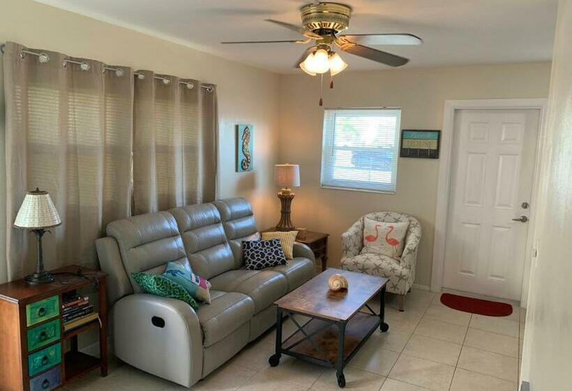 Michaels  Beachside Bungalows