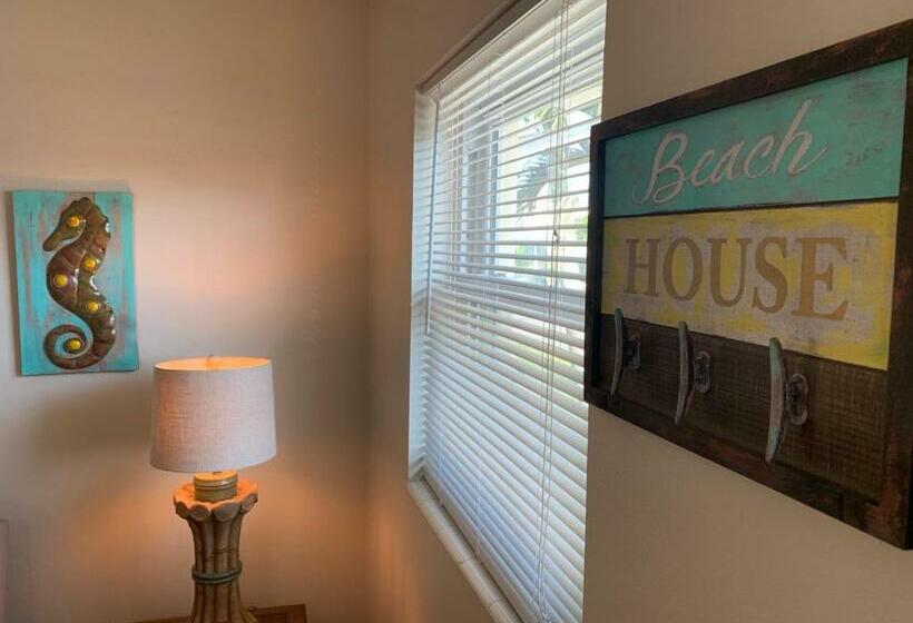 Michaels  Beachside Bungalows