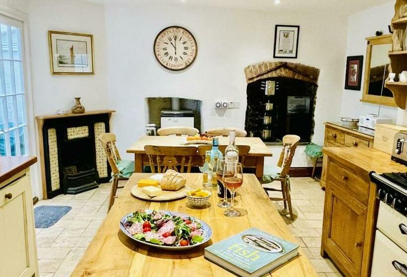 Sabine House Waterside Historic Merchant House