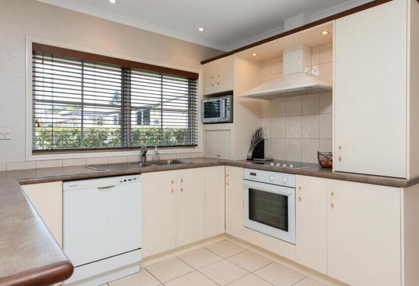 Tauranga City Cbd 5th Ave Elegant Entire Home