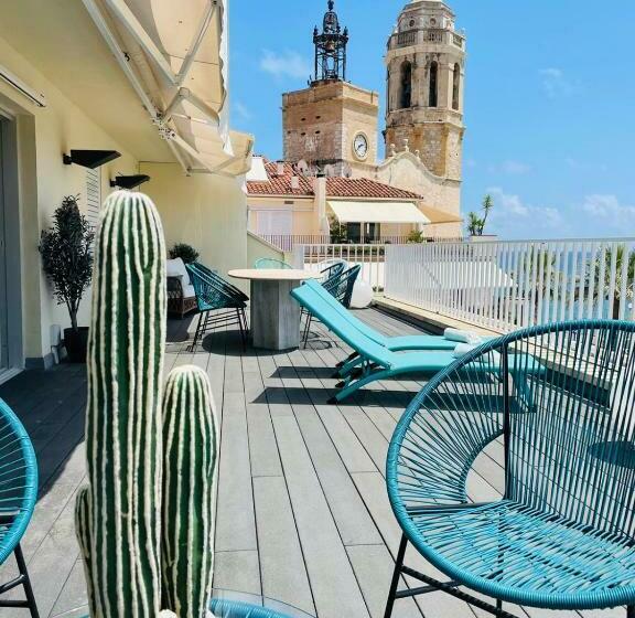 ático Con Fantásticas Vistas Al Mar Y La Iglesia