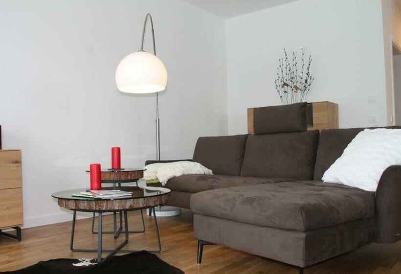 Zum Großen Zernsee Am Hafen