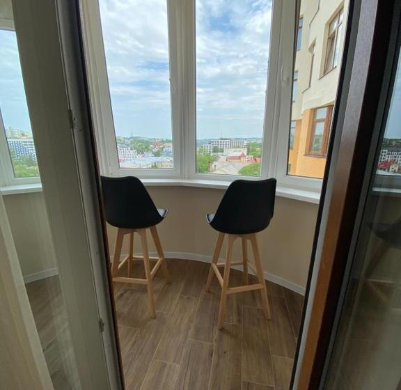 нові апартаменти по вулиці роксолани16