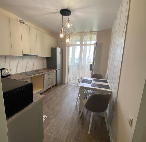 нові апартаменти по вулиці роксолани16