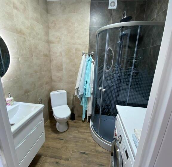 нові апартаменти по вулиці роксолани16