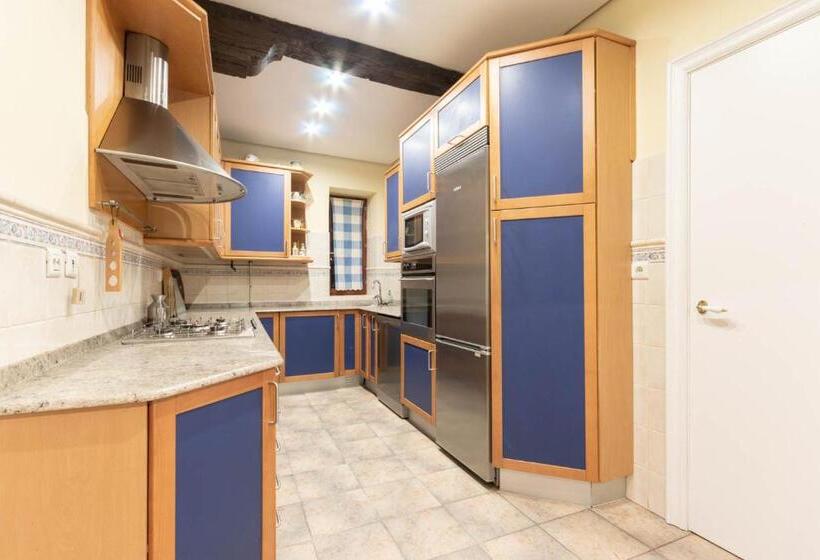 Casco Viejo Tradición Pinchos Y Gastronomía