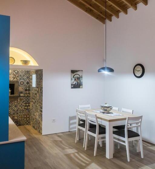 Azaleas Guest House