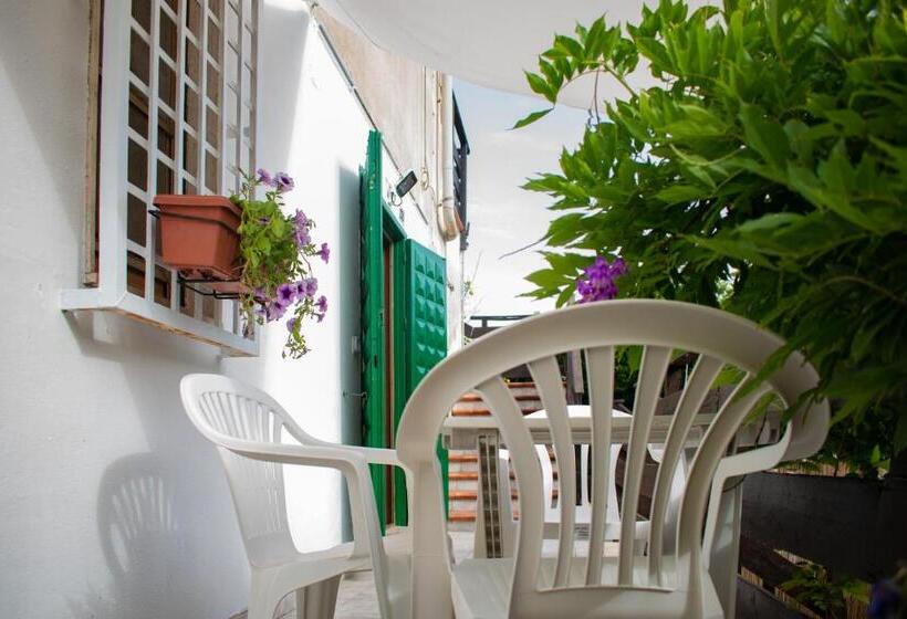 Casa Vacanze Villa Severina Iun R6166 R6692