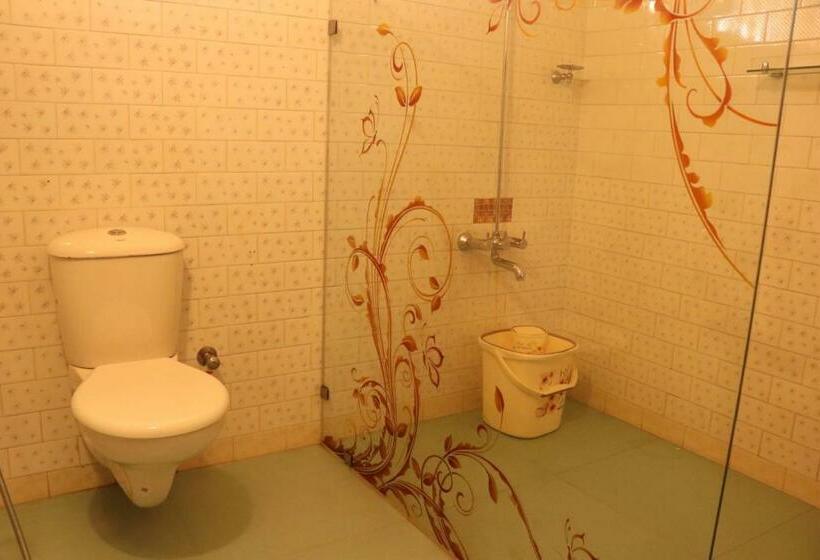 Kaithara Heritage Home Stay  Evergreen Home