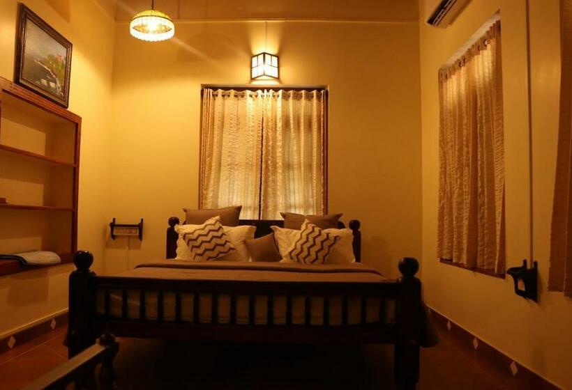 Kaithara Heritage Home Stay  Evergreen Home
