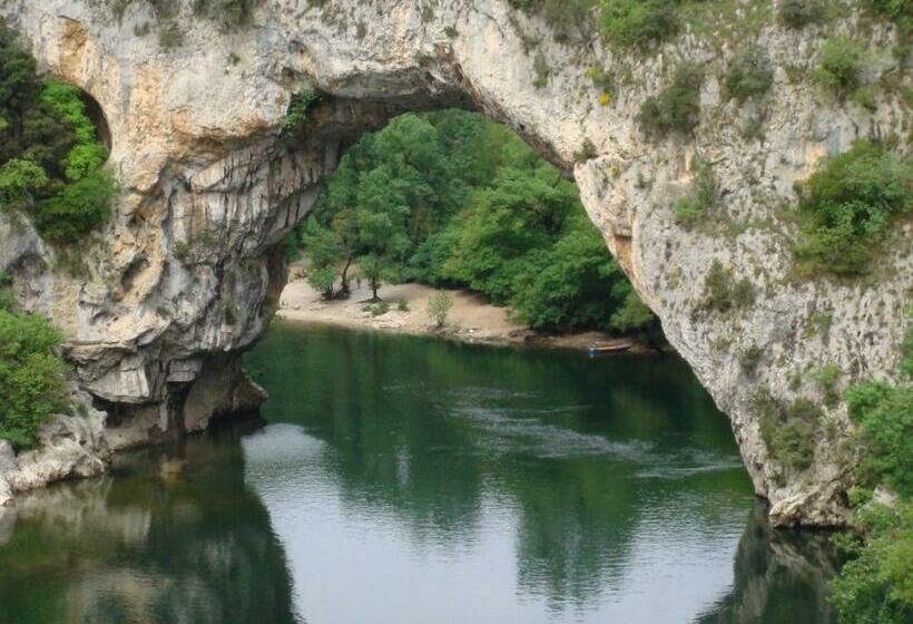 Le Mas Des Souris Blondes