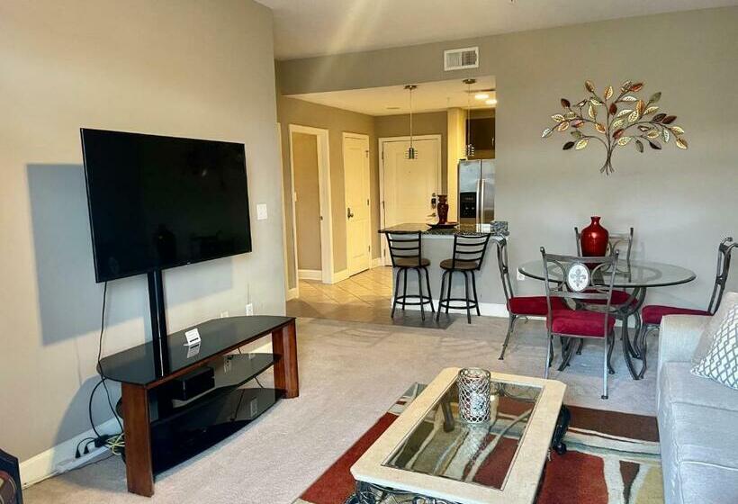 Midtown Oasis   Pool And Private Balcony