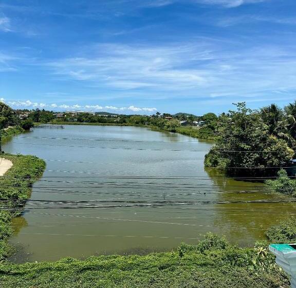 New Road Private Home