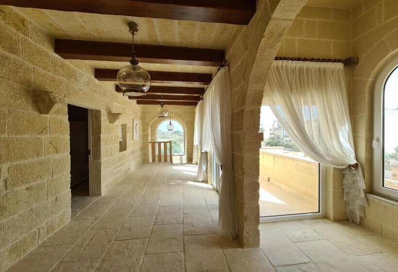 Beautifully Converted Farmhouse Villa In Gozo With Large Pool And Outdoor Area