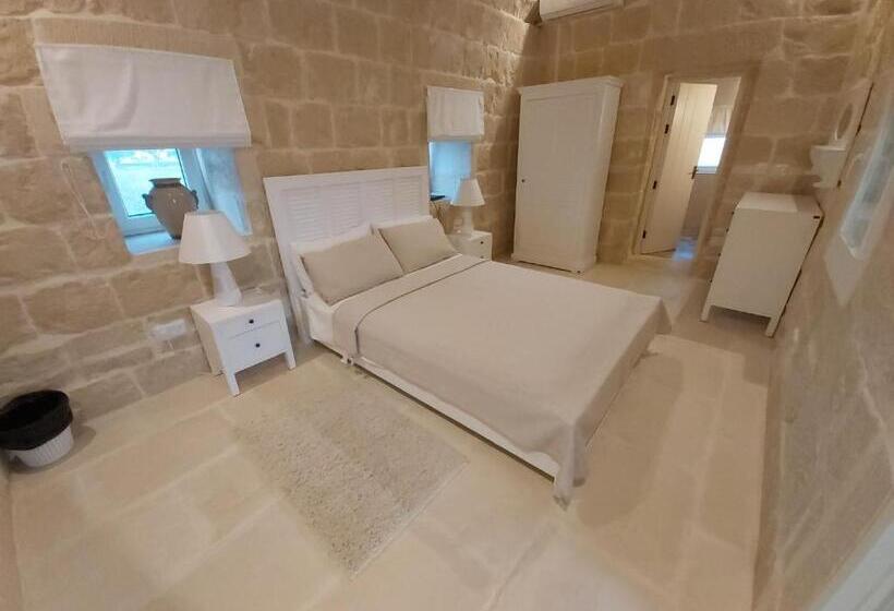 Beautifully Converted Farmhouse Villa In Gozo With Large Pool And Outdoor Area