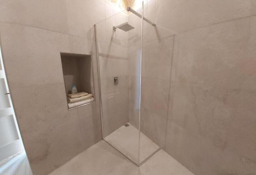 Beautifully Converted Farmhouse Villa In Gozo With Large Pool And Outdoor Area