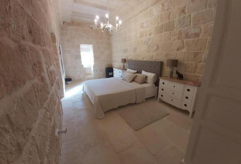 Beautifully Converted Farmhouse Villa In Gozo With Large Pool And Outdoor Area
