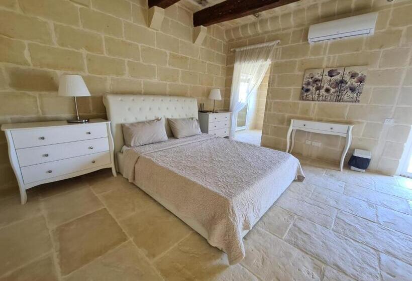 Beautifully Converted Farmhouse Villa In Gozo With Large Pool And Outdoor Area
