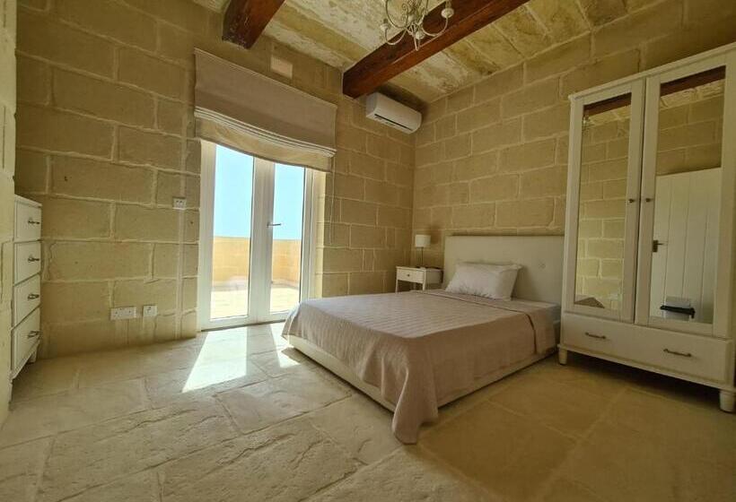 Beautifully Converted Farmhouse Villa In Gozo With Large Pool And Outdoor Area