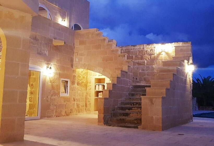 Beautifully Converted Farmhouse Villa In Gozo With Large Pool And Outdoor Area
