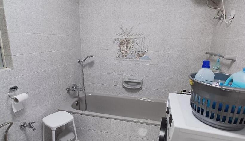 Seaside Flat With Scenic Country Views