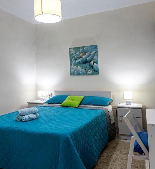 Seaside Flat With Scenic Country Views