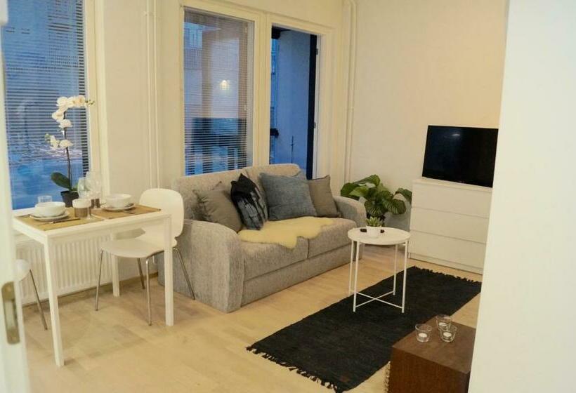 Studio In Trendy Kakola Hill Area Close To City Center