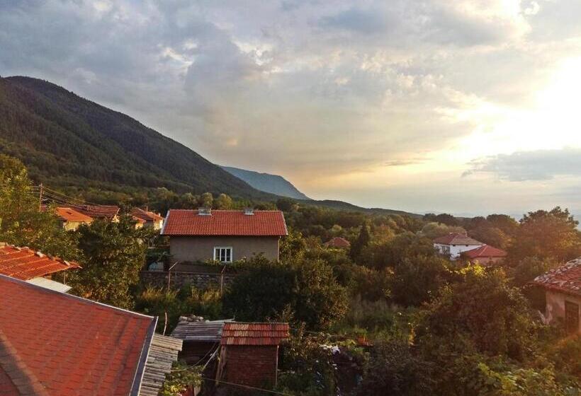 къща за гости ози